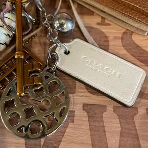 COACH Hangtags On  UPCYCLED Junk Gypsea Leather Wristlet Dog Bag Charms Keychain